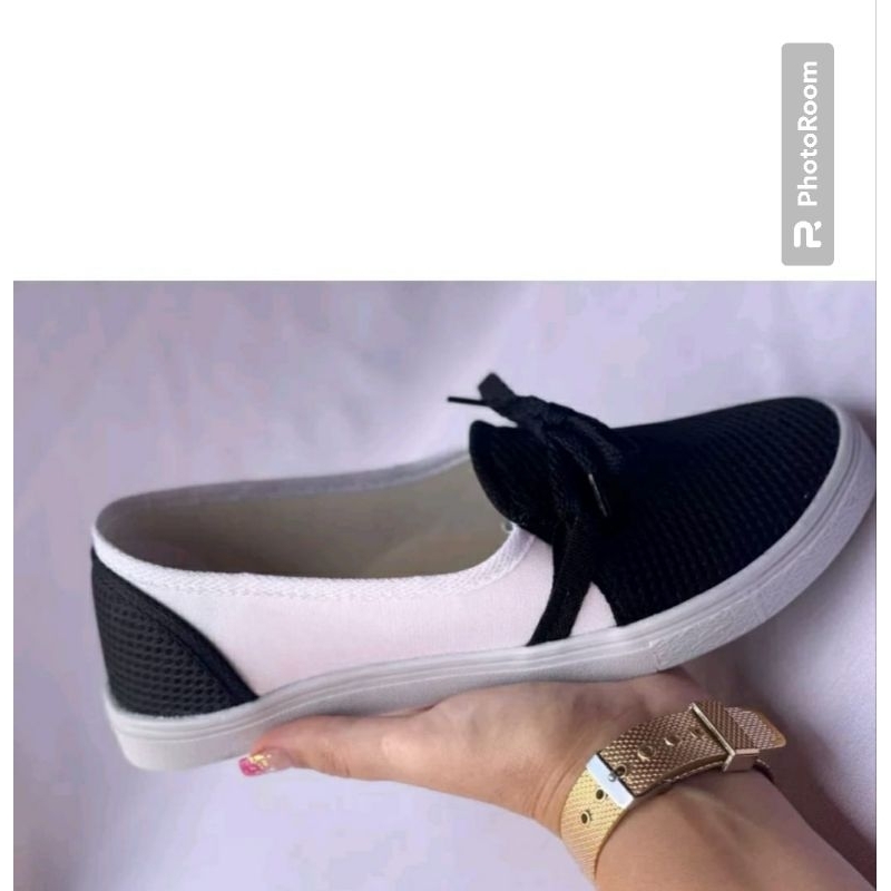 sapatilha feminina preta rasteira confortável com marca