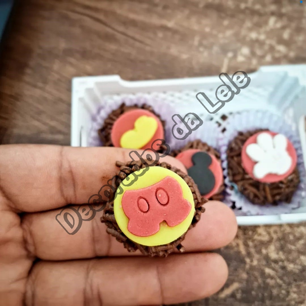 Kit Cortador de aplique  Mickey. Cortador de aplique para brigadeiro, trufas, tamanho 2,5 cm