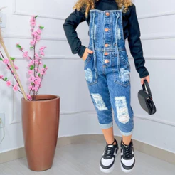 Macacão Jeans Infantil Menina Dark com Destroyed Moda Blogueirinha