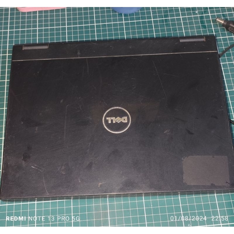Notebook Dell vostro 1310 antigo DDR2
leia