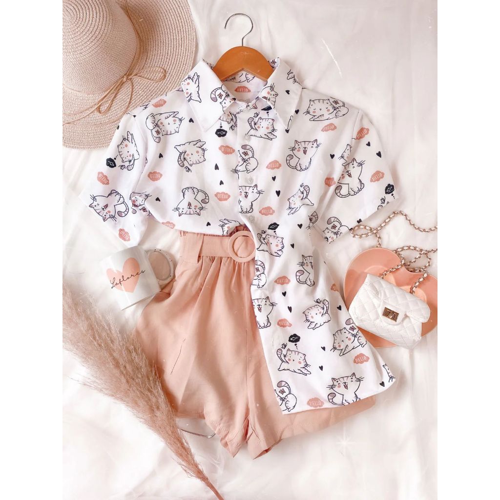 Blusa Feminina Camisa Manga Curta Estampa de Gatinho