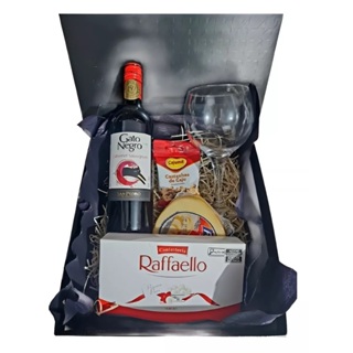 Cesta Especial Queijo  e Vinho Chileno  Love, Pais, Amigos. em Oferta na Shopee