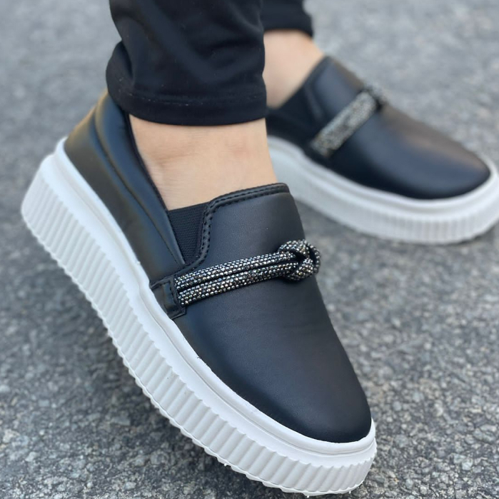 Tênis Feminino com Nó de Strass Casual Calce Fácil Slip On Iate Plataforma