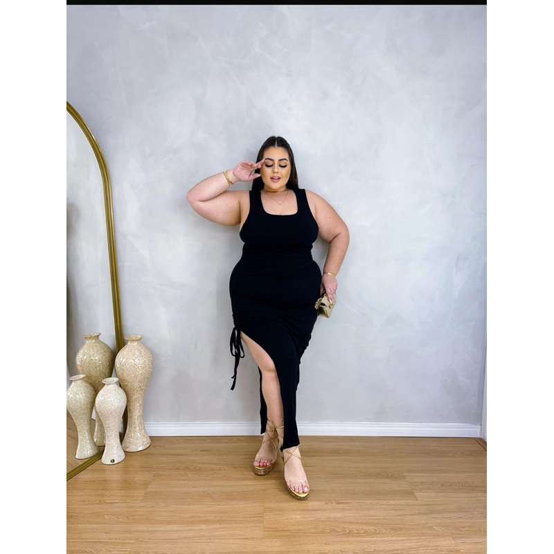 vestido Lavínia Premium Plus size fim de ano/ festa/natal/ano novo/brilho/bory/curve/fashion/balada/casamento/madrinha/ Manguinha/ Festa Tarde/ Tardizinha/ Leve/Nao marca/ modinha