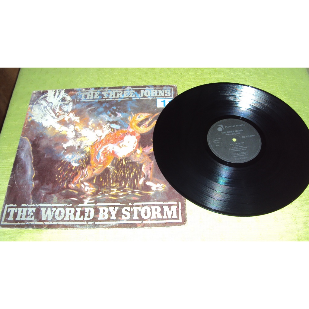 lp vinil. The Three Johns. The World By Storm