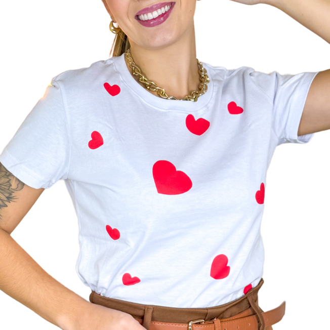 Camiseta Feminina Corações Malha Premium