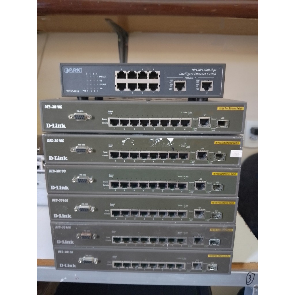 SWITCH DLINK DES-3010G LOTE NO ESTADO