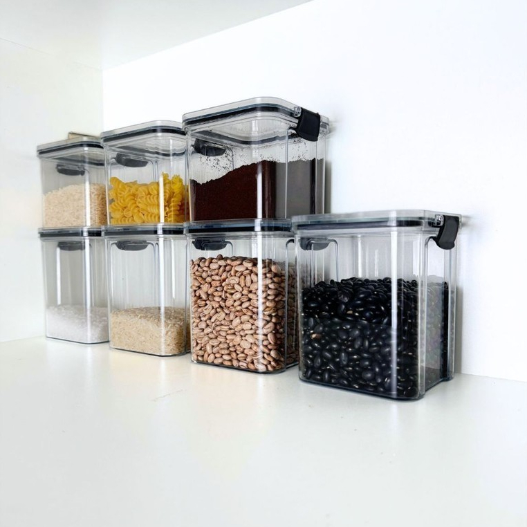 Conjunto de 8 Potes Herméticos em Acrílico Cristal com Trava, Design Empilhável - Organizador para Mantimentos