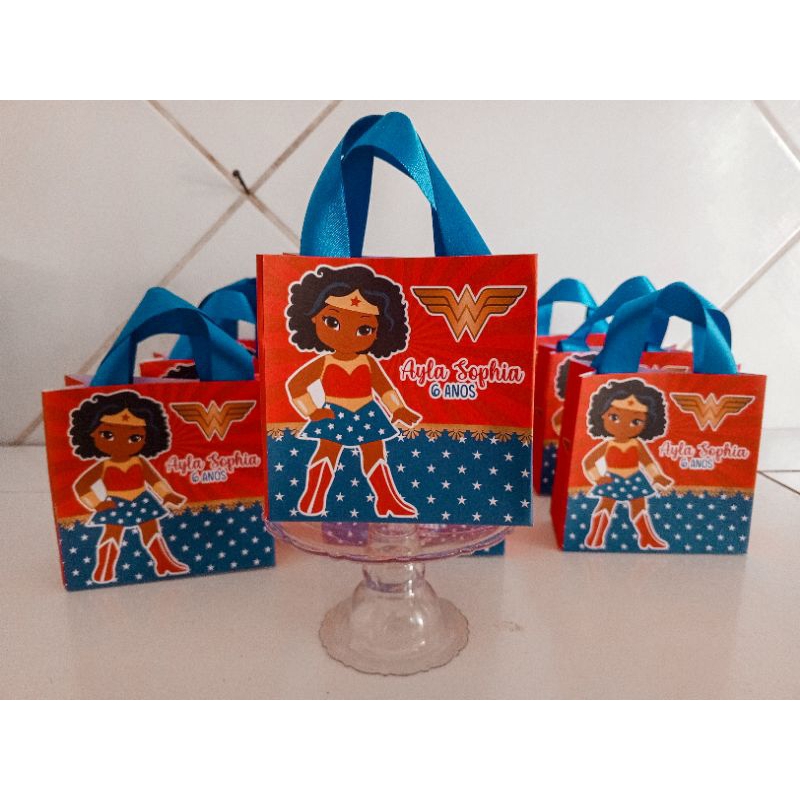20 Mini Sacolinhas Surpresas Personalizadas, Mulher Maravilha Cute.