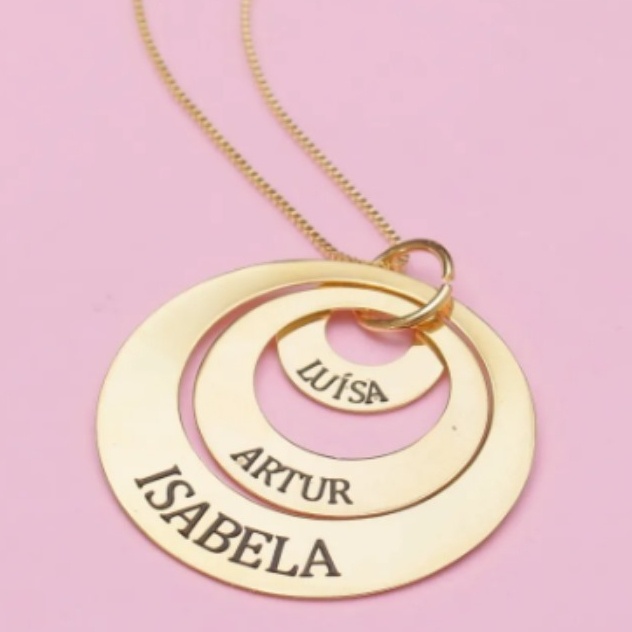 Colar Feminino Aros Família Personalizada Mãe Folheada Dourado Presente Semijoia Nome a Ouro 18k