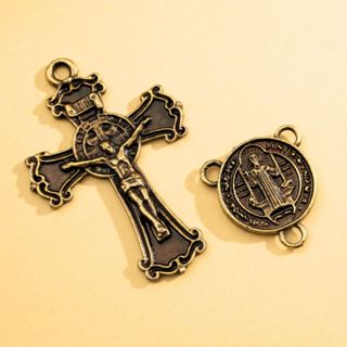 Entremeio Para Terço São Bento + Crucifixo 4,3x3,2 cm Ouro Velho Alta Qualidade Peças Para Terço em Oferta na Shopee