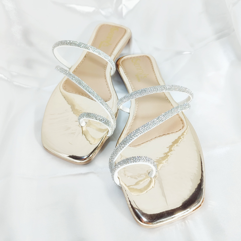 Sandália Feminina Brilho Dourada Rasteirinha Strass Tendência Pedraria Glitter Metalizado Moda Chinelo Confortável Elegante
