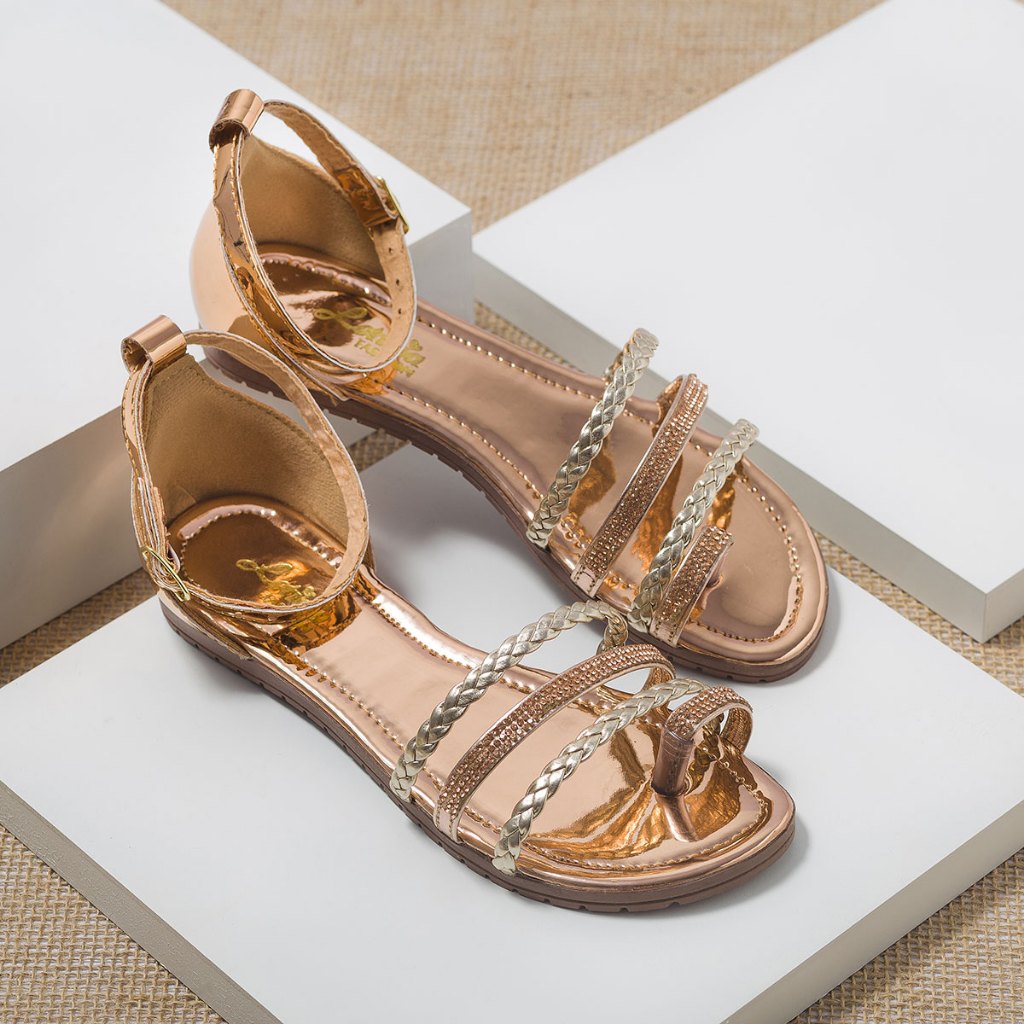Sandália Rasteira Feminina Tira Trançada com Brilho Confortável Ajustável Moda Dia a Dia Leve