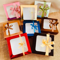 10~40 CAIXA COM VISOR 15X15X4 PARA PERFUME SABONETE COM VISOR LAMINADA ASSK S21 (CHOCO)