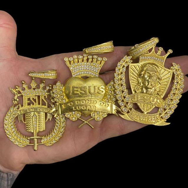 PINGENTE JESUS REI DOS REIS, JESUS É O DONO DO LUGAR, JESUS FÉ EM DEUS - 100% MOEDA ANTIGA