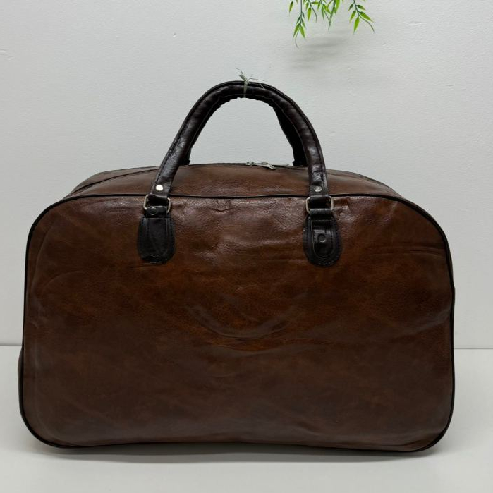 bolsa de viagem e outras ocasioes. Grande, espacosa e resistente