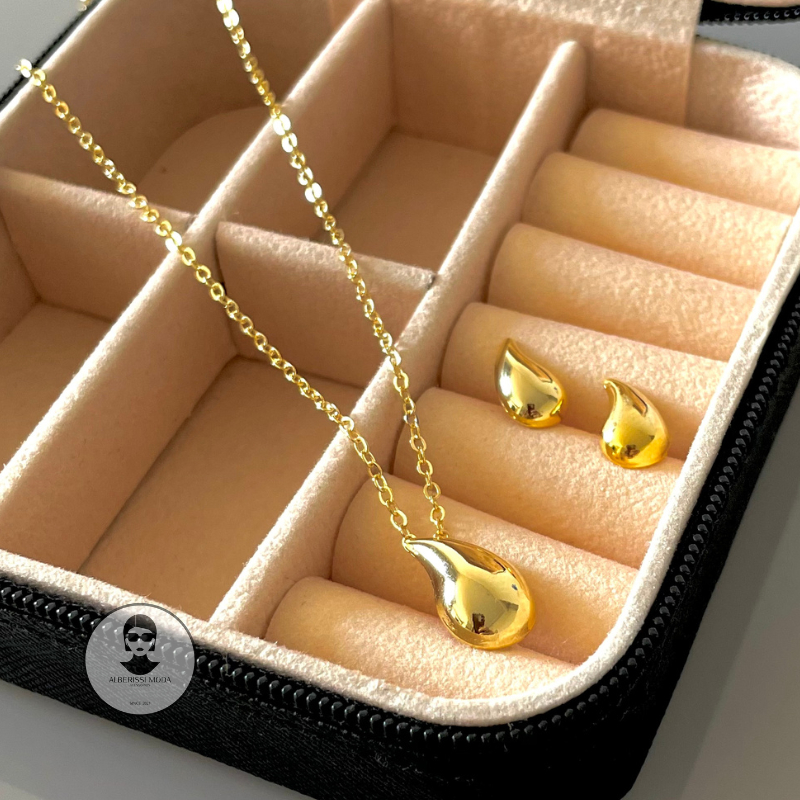 Conjunto Colar e Brinco Gota Virgula Feminino Folheado a Prata 925 e Ouro 18k em Oferta na Shopee