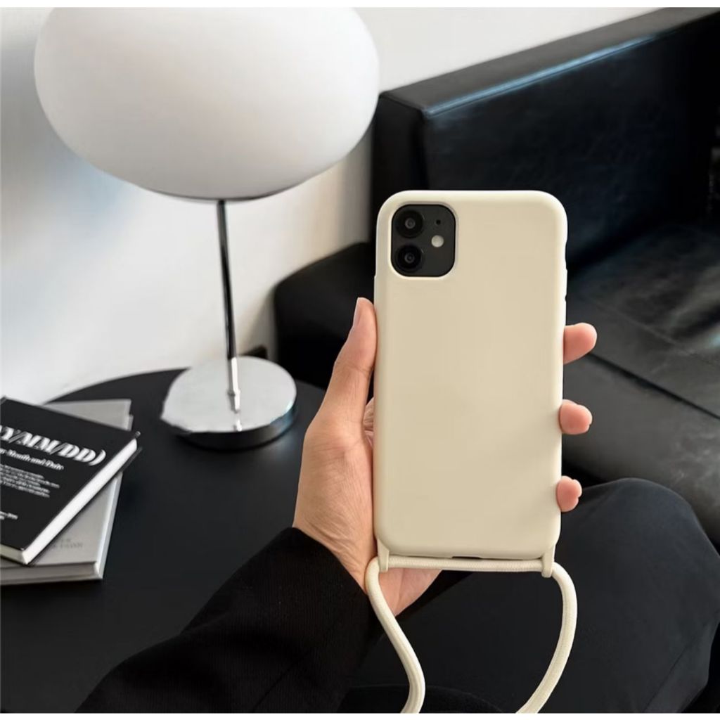 Capa Com Cordão MARROM/NUDE/BRANCO OFF PARA IPhone 11/12/12PRO/13PROMAX/13/14/14PRO/14PROMAX/15/15PRO/15PROMAX - detalhe