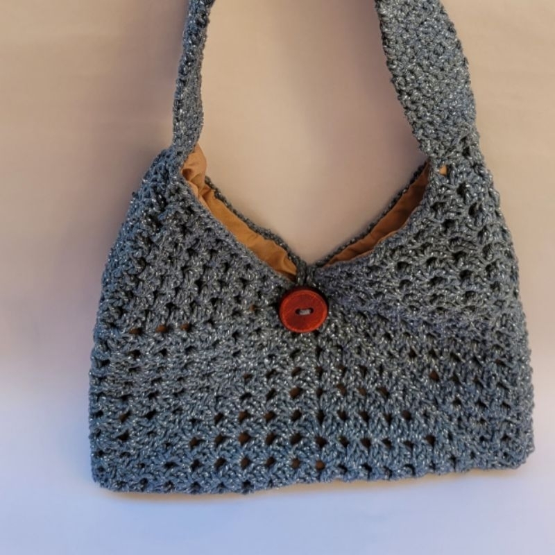 Bolsa de Crochê Forrada com fio na cor jeans com fio Prateado