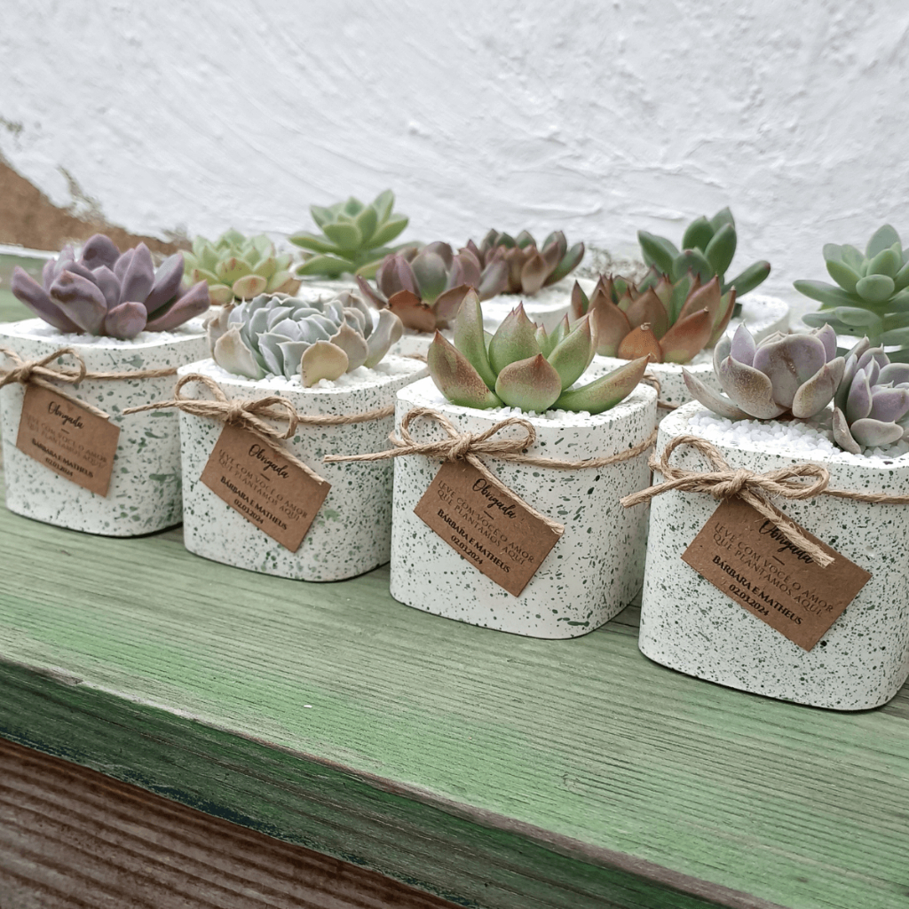 Vaso de Gesso Pintado e Impermeabilizado - Para Suculentas ou Velas em Oferta na Shopee