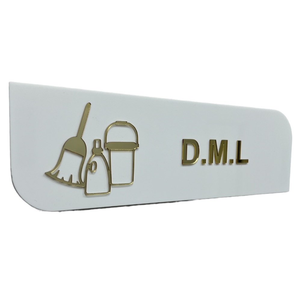 Placa De Sinalização DML Acrílico Deposito Materiais Limpeza Branco com dourado em Oferta na Shopee