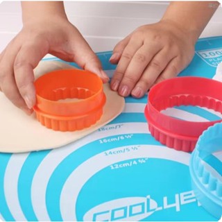 KIT Cortador Molde Redondo Babado Frisado e Liso de Plástico 5 Peças Pasta Americana - 1688 em Oferta na Shopee