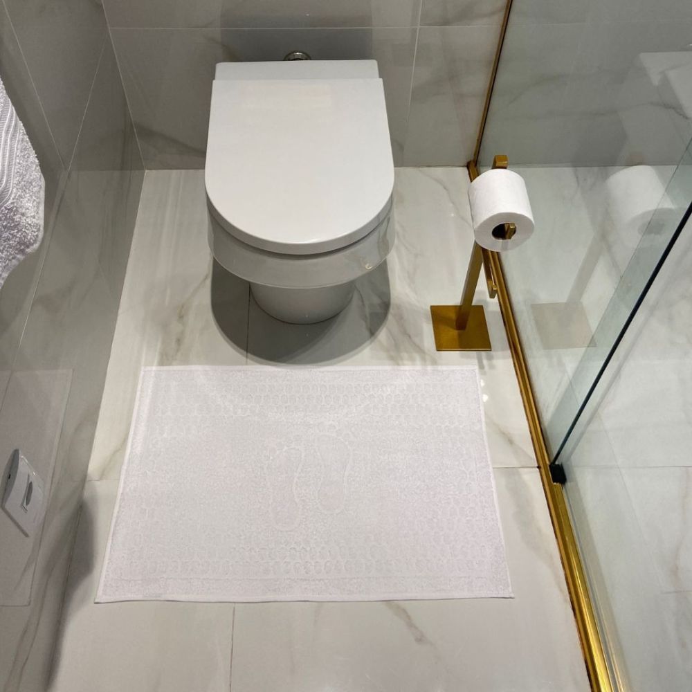 Kit 3 Tapete Piso para Hotel Pousada Toalha Felpuda 100% Algodão Ótima Absorção Branco - 45x70cm em Oferta na Shopee