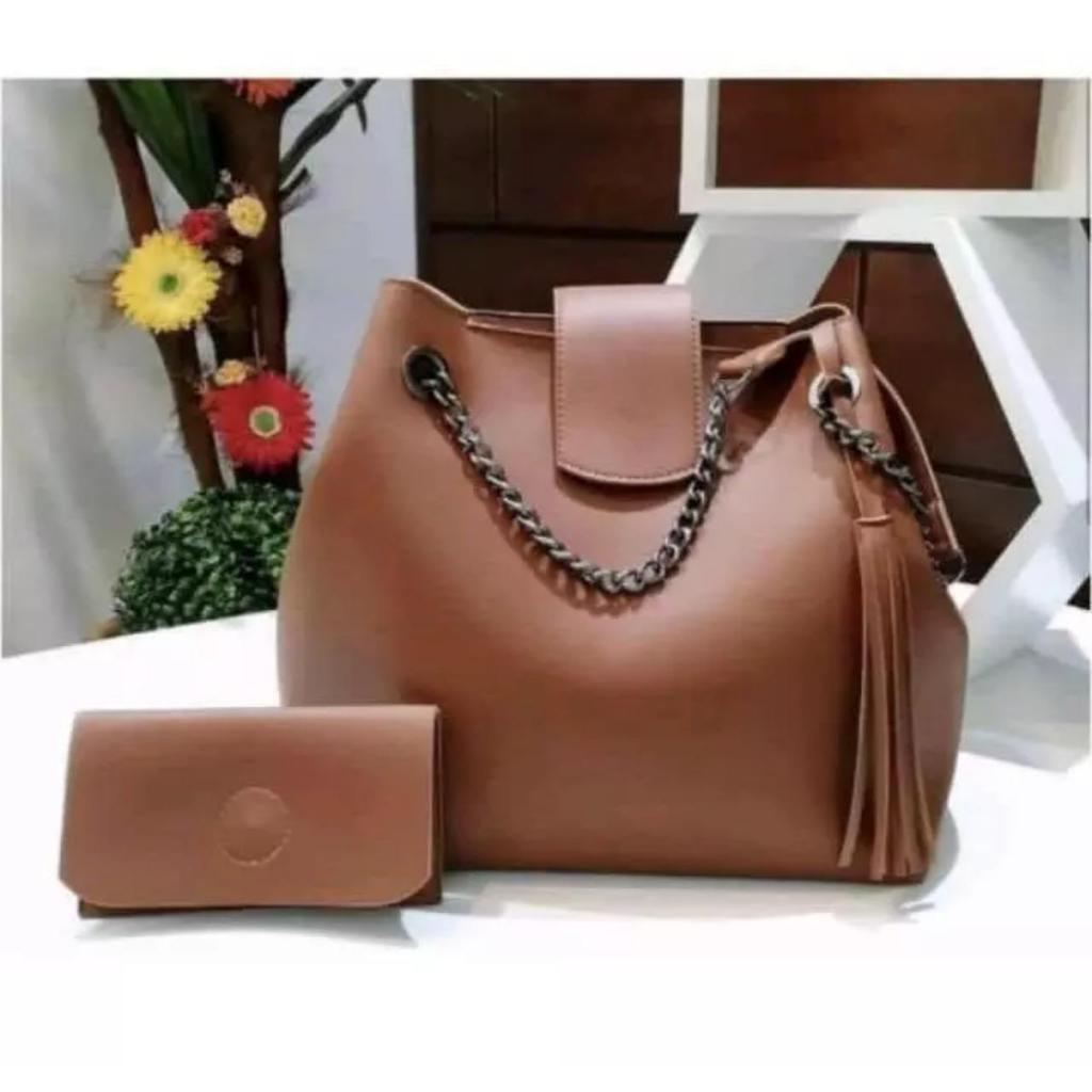 BOLSA TIPO SACOLA + CARTEIRA EM COURINO ALÇA CORRENTE GROSSA RESISTENTE A PESO PROMOÇÃO