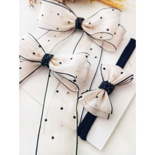 Laço de cabelo com pontas,  clássico na organza acetinada poá para momentos especiais, tal mãe tal filha ou bebê em Oferta na Shopee