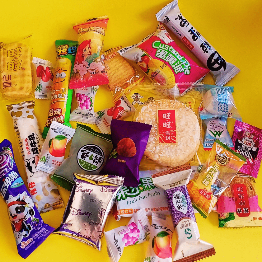 Kit doces Comidas Coreanos e Japoneses diferentes (balas diferentes, salgadinhos, chocopie, koala) em Oferta na Shopee