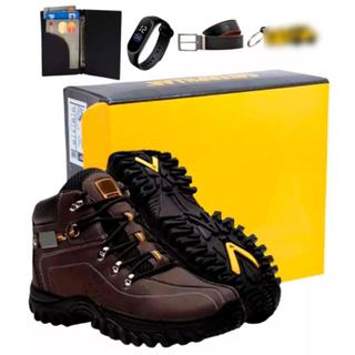Bota Caterpillar Masculina Couro Resistente Adventure Com Solado Impermeável Barato + Cinto Carteira Relogio e Chaveiro