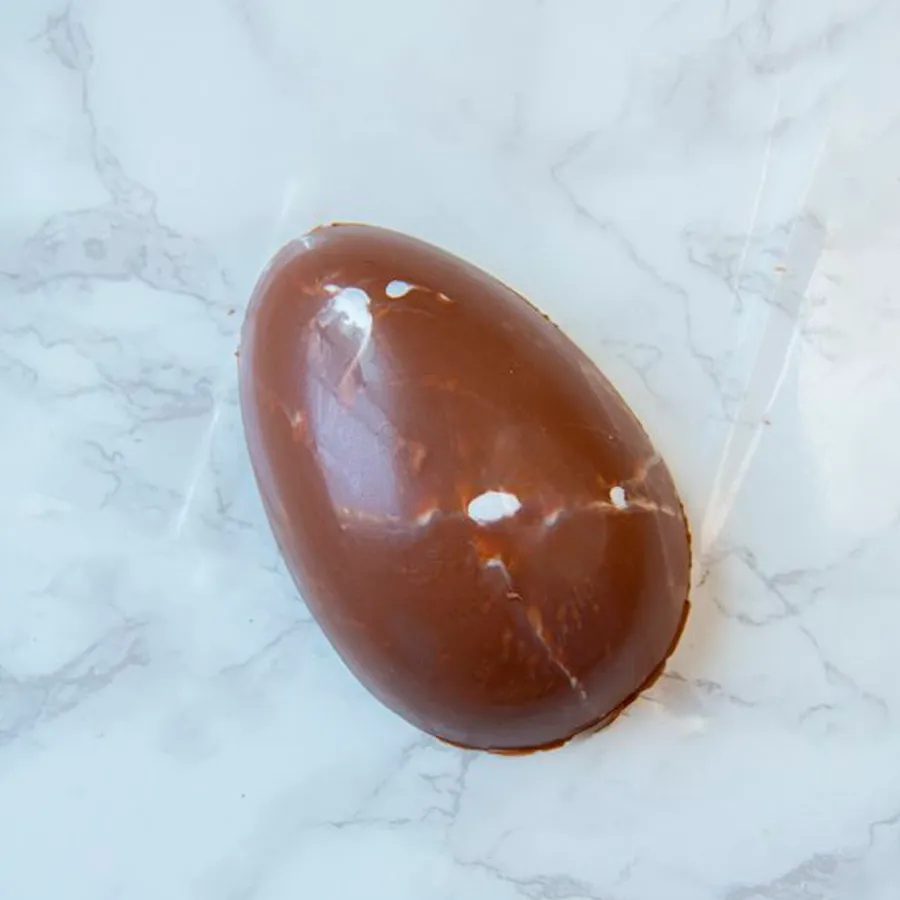 Detalhes do Forma Simples Ovo Liso 250g  141 - 10587 (L1) em Acetato BWB Para Bombom e Doces de Chocolate.