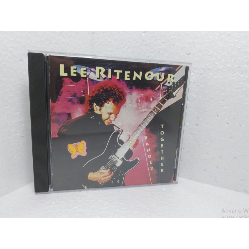 CD Lee Ritenour - Banded Together (1984 Elektra) Importado