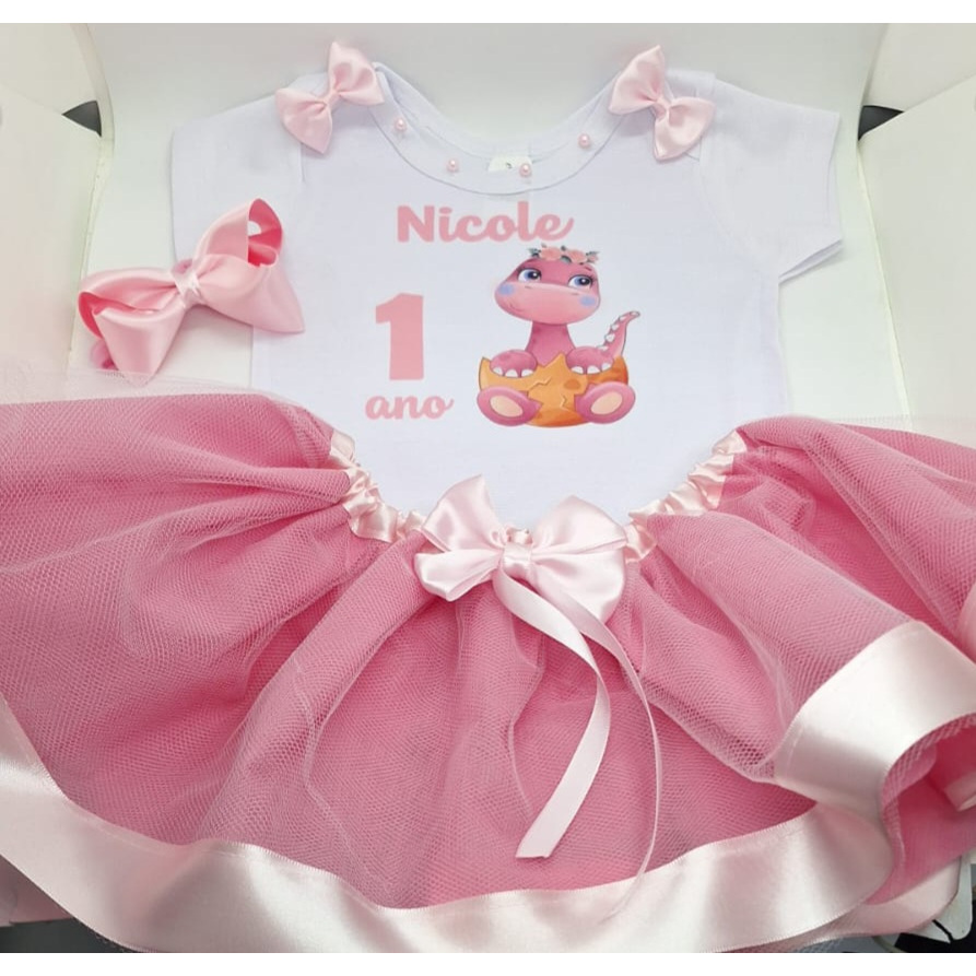 Body personalizado para mesversario ou aniversario com saia de tule e lacinho tema Dinossauro Rosa..