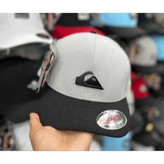 Boné Flexfit Fechado Adulto aba curva em Oferta na Shopee
