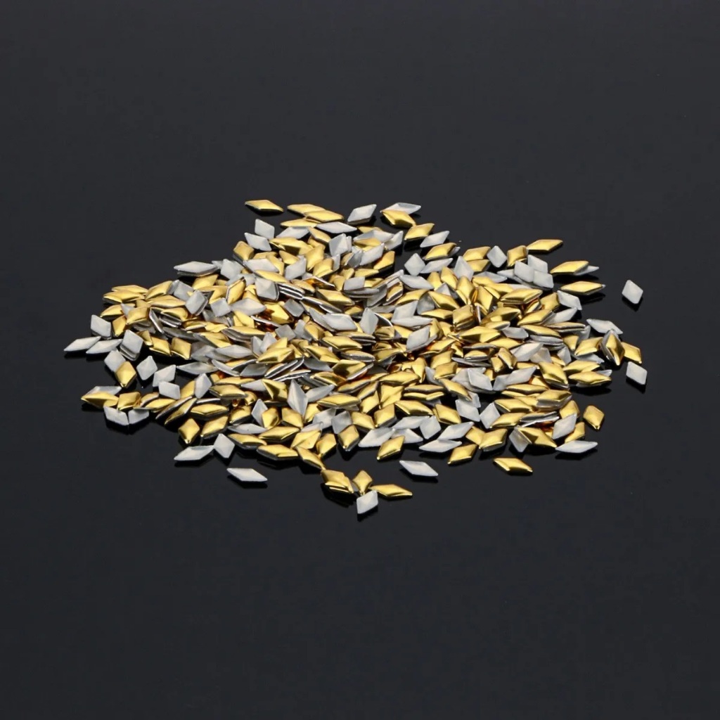 Strass Tachinha Metal Losango Dourada 3x6mm Pacote c/ 288 unidades.