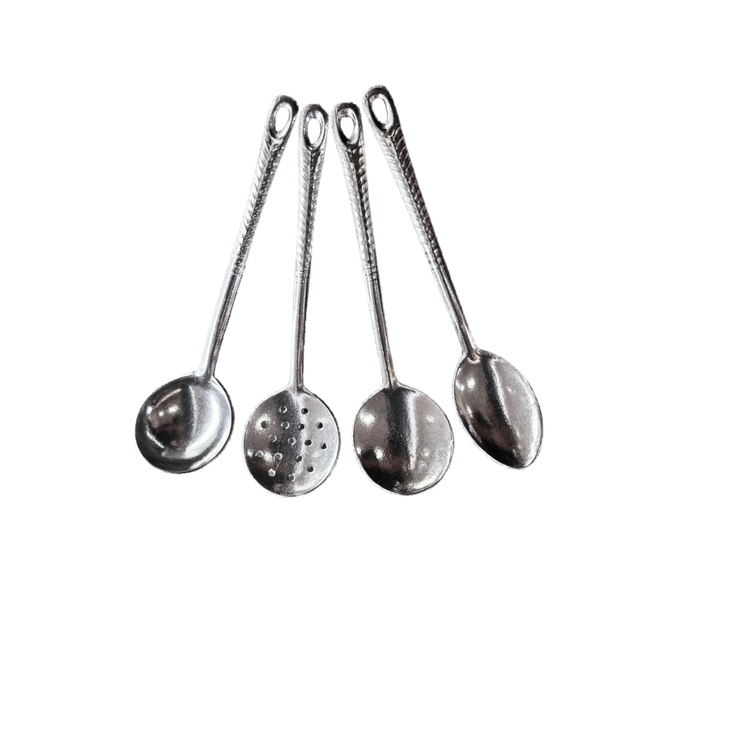 Conchas Mini Em Alumínio Batido 4 Peças Grossas E Polidas 25 CM em Oferta na Shopee