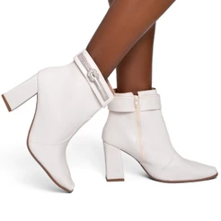 Bota Feminina Lumiss Cano Curto Salto Alto Grosso Strass Bico Fino Confortável Off White
