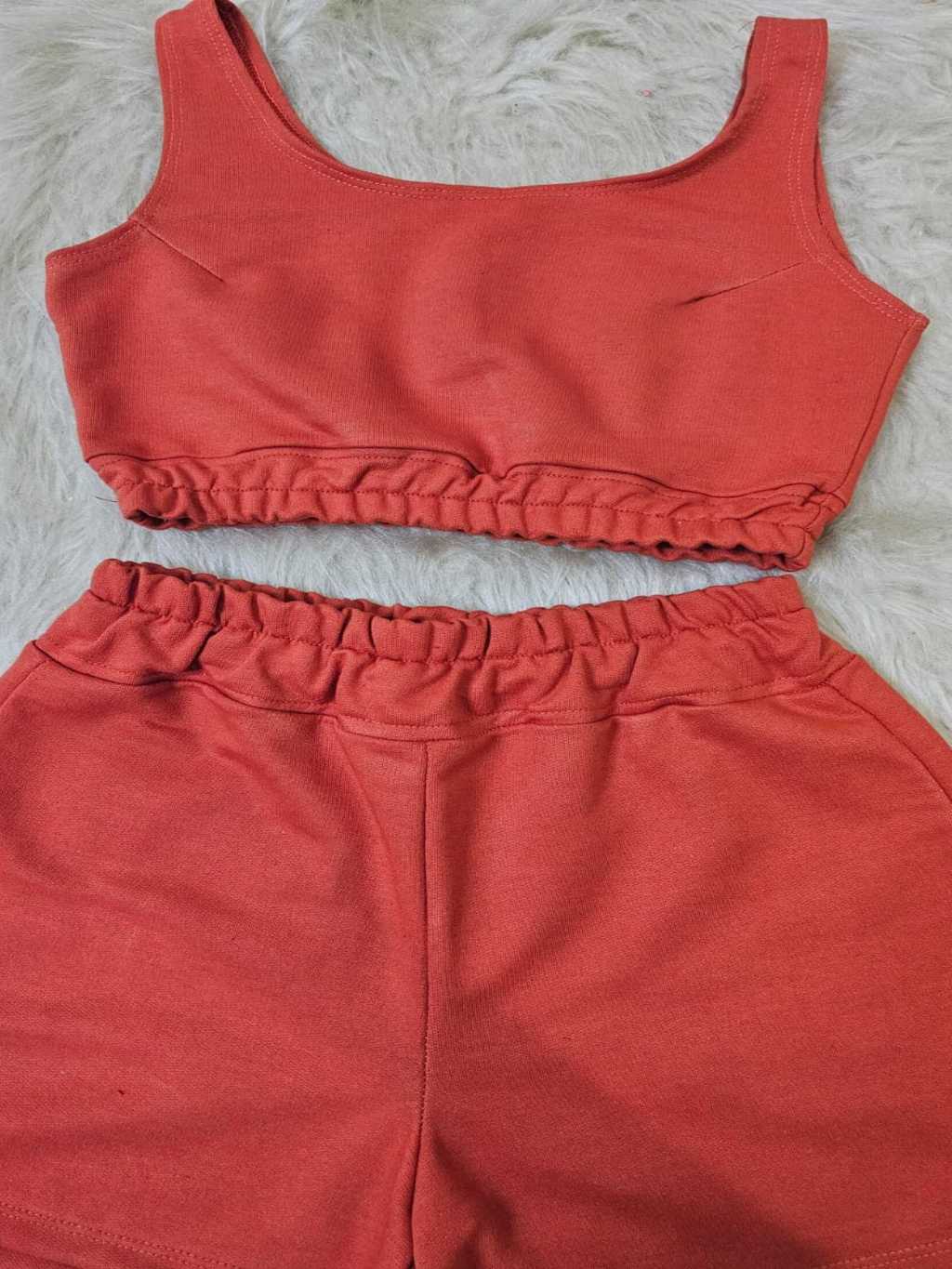Conjunto bermuda e cropeed de Moletom Feminino - Preto/Cinza/Rosa/Azul/Vermelho/Lilas - Moda Inverno  - 01 -