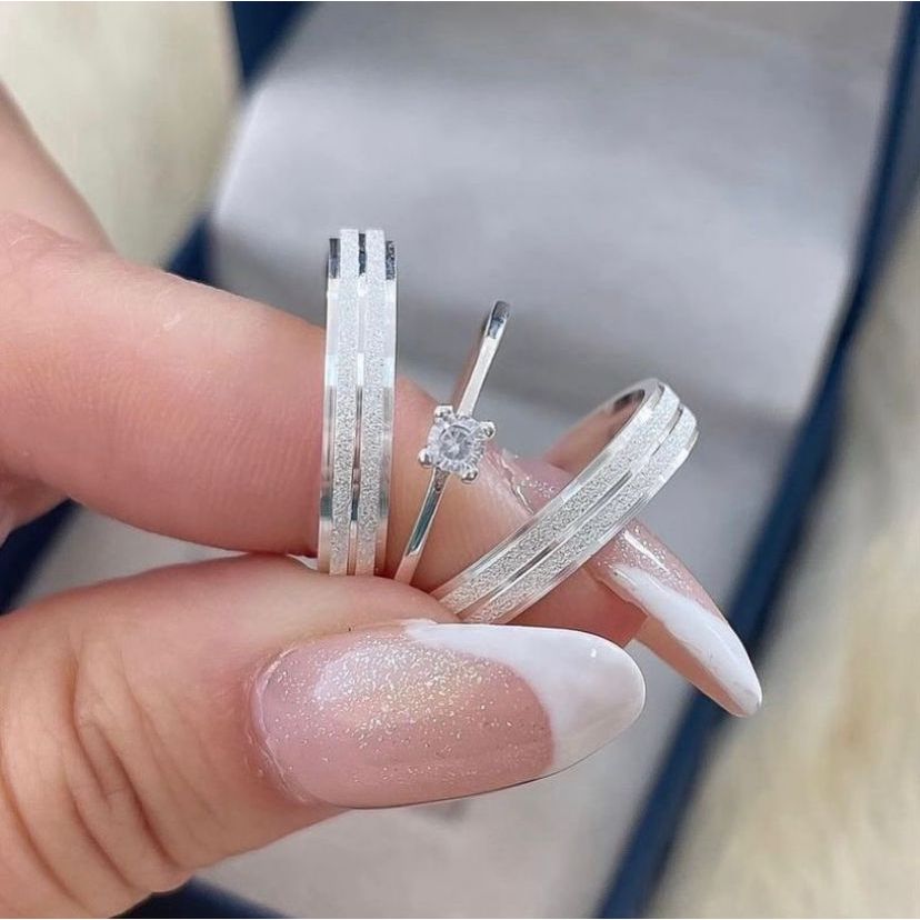 Par de Aliança de Namoro Prata Brilhante Diamantada Canal com linha fina 4mm