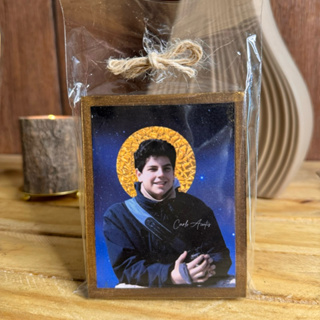 Quadrinho São Carlo Acutis 10cm em Oferta na Shopee