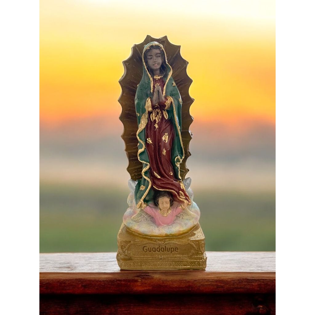 Imagem de Nossa Senhora de Guadalupe de resina nacional 10 cm