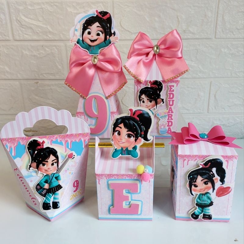 Kit festa caixas personalizadas tema VANELLOPE Detona Ralph Candy Color - Fazemos em qualquer tema! LEMBRANCINHAS PERSONALIZADOS DETONA RALPH VANELLOPE CANDY COLOR