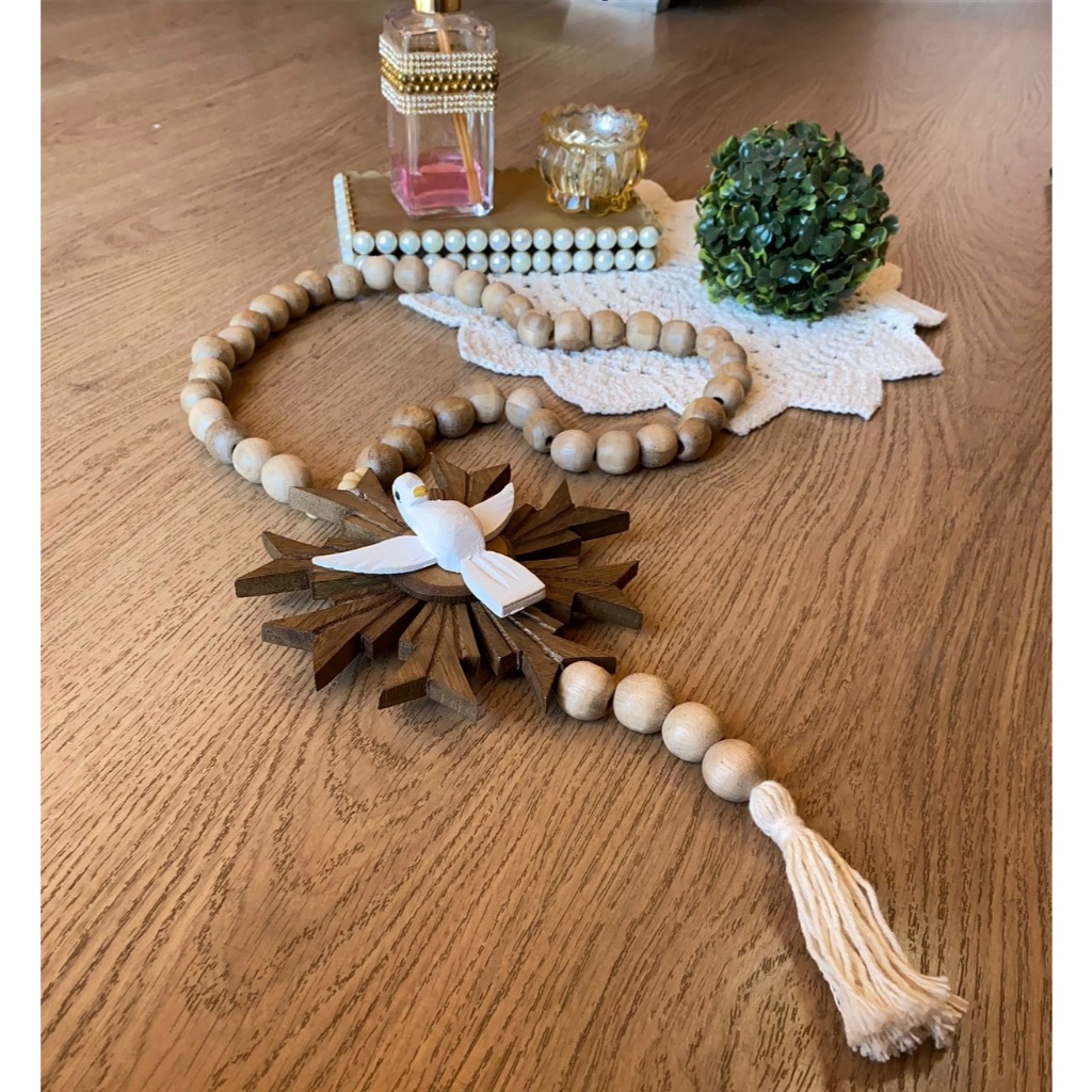 Colar de mesa decoração centro de mesa madeira super resistente grande terço com divino rústico em Oferta na Shopee