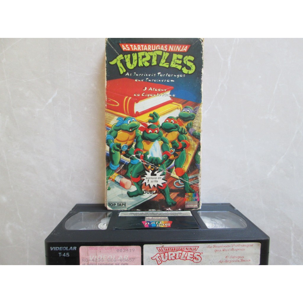 VHS / Fita VHS / AS TARTARUGAS NINJA / TURTLES / O Ataque Da Gigante Irma / As Incriveis Tartarugas Que Encolheram / 2 Aventuras Em 1 Só Fita VHS / Dublado