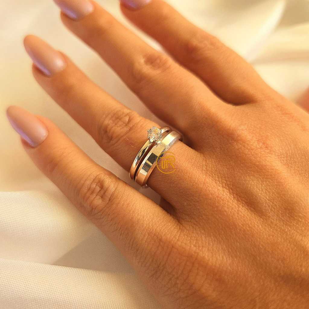 Aliança Washington 4mm chanfrada Banhado a prata 925 + Solitário Ellegance (COD-59)