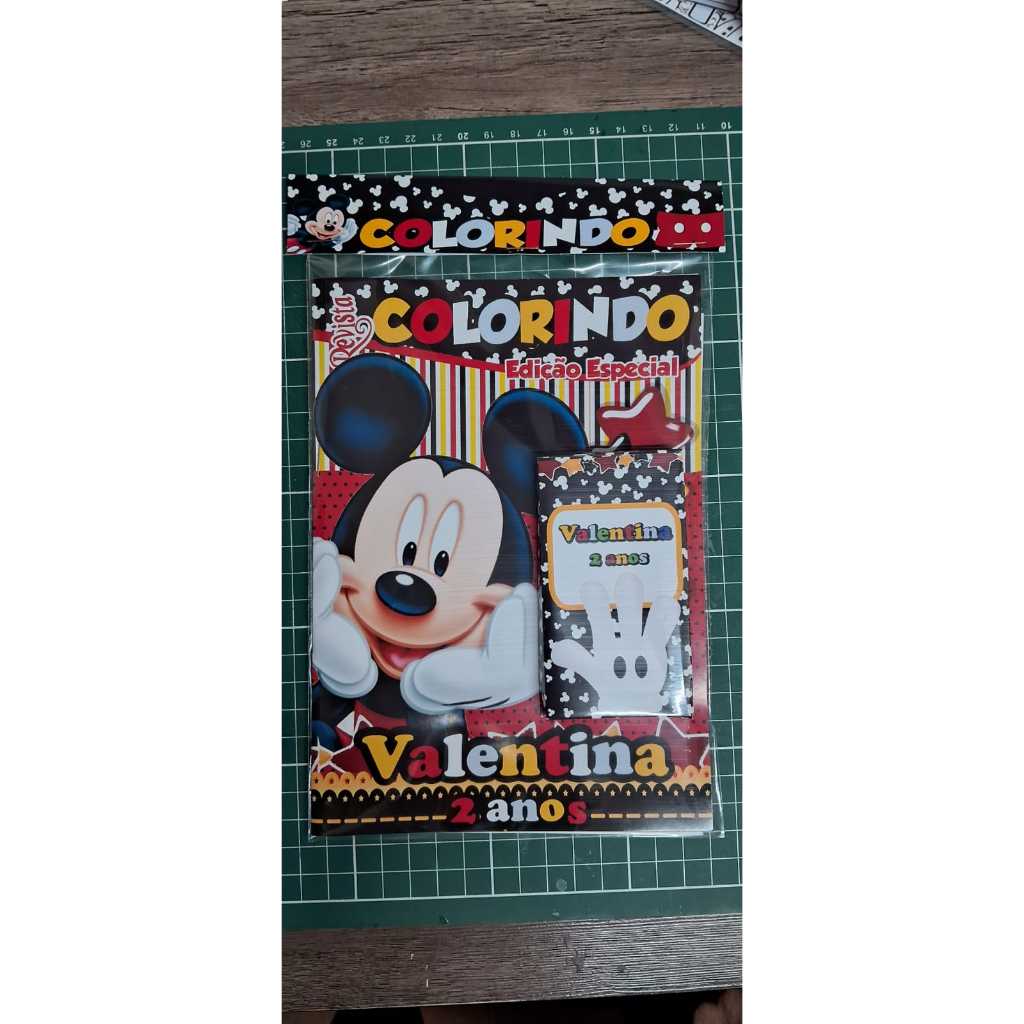 10 kits de colorir personalizados, Mickey. Livro de colorir + giz de cera + lapela. Fazemos vários temas.