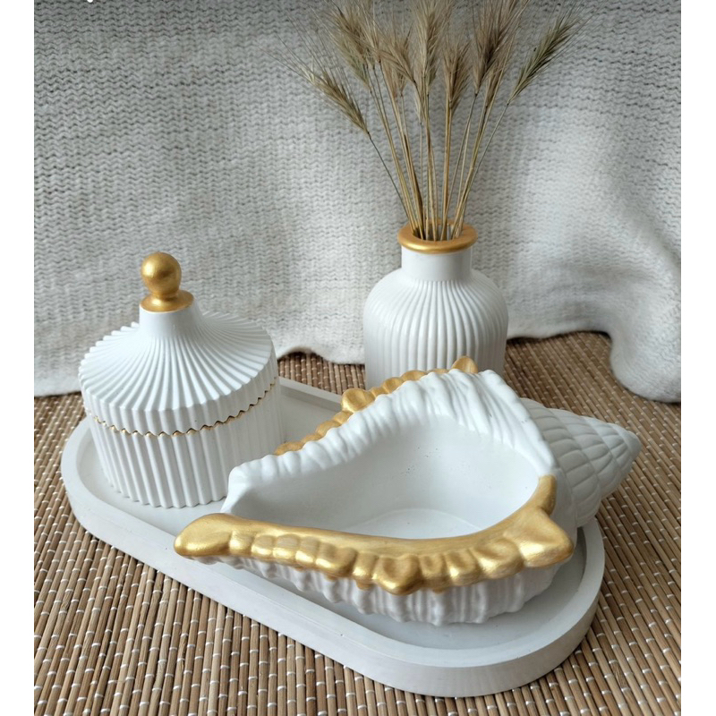 Kit Decorativo FOLHAS DOURADAS 3 Peças-Porta-joias- Bandeja -Caramujo Aesthetics Minmalist...