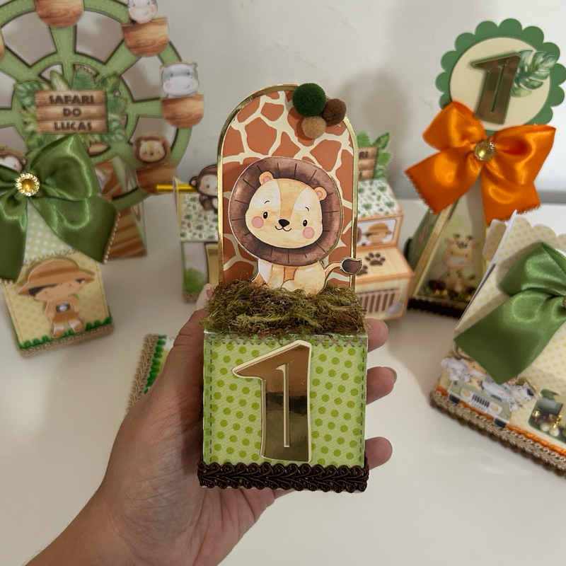 Caixa Cenário Safari Baby | Papelaria Personalizada | Lembrancinha de Aniversário | FAÇO QUALQUER TEMA
