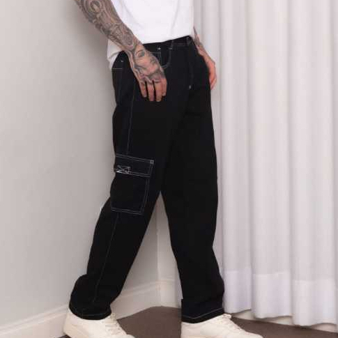CALÇA CARGO MASCULINO PRETA COM COSTURA BRANCA